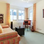 Residenz Am Kurpark 8